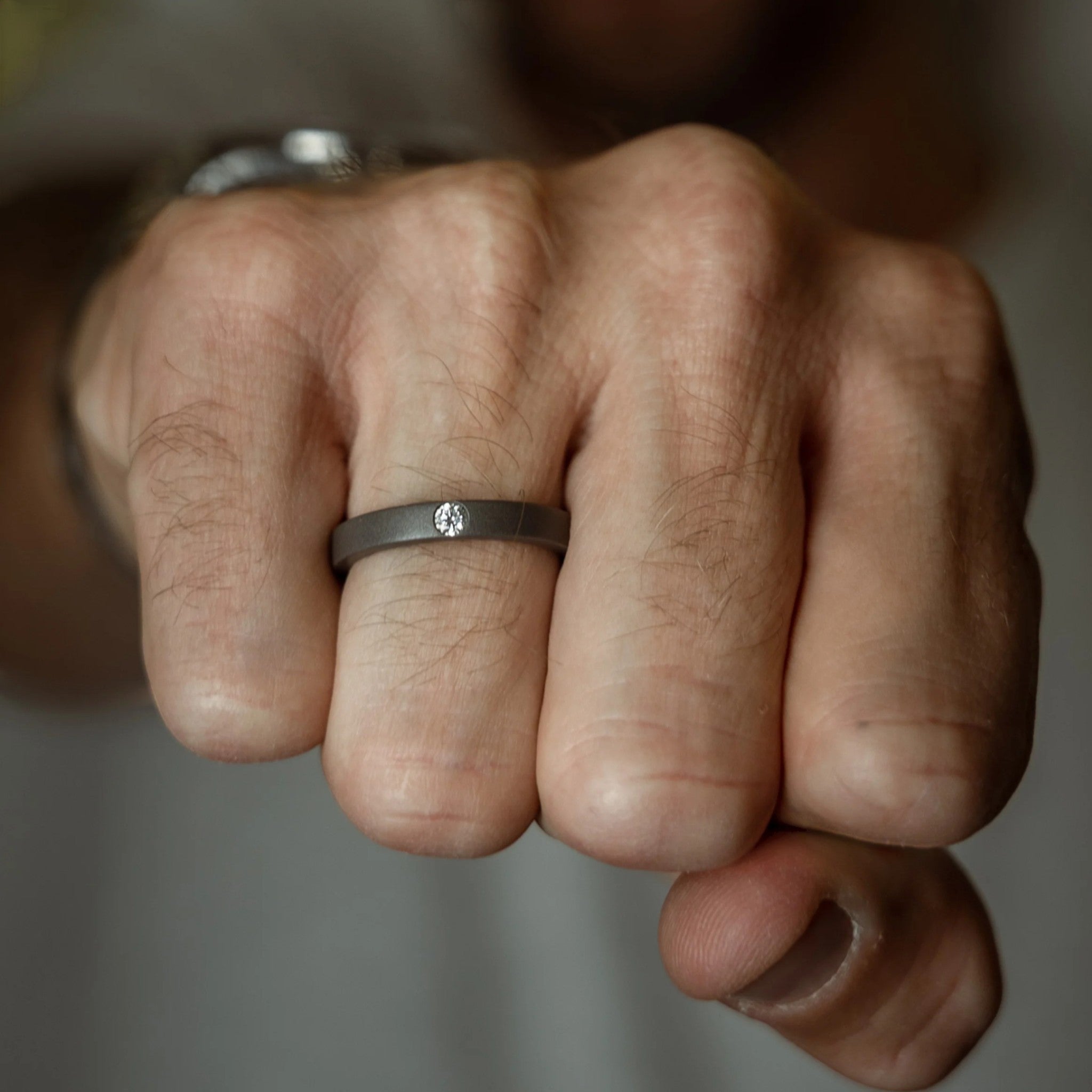 Anello Uomo Mano J | Veretta